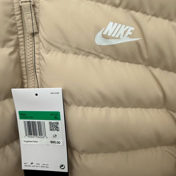 Nike Kids Loose hooded  Puffer Jacket size XL new - Picture 5 of 12